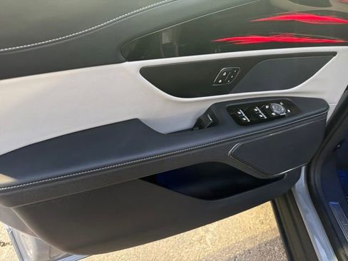 Used 2024 Lincoln Nautilus Reserve image 15