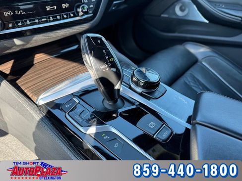 Used 2019 BMW M550i xDrive w/ Premium Package image 35
