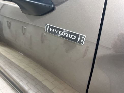 Used 2025 Subaru Forester Limited image 23