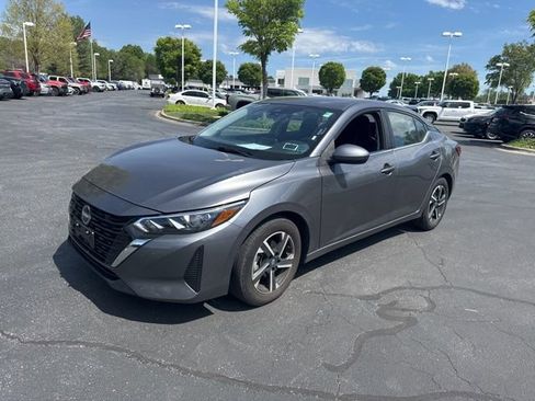 Used 2024 Nissan Sentra SV image 9