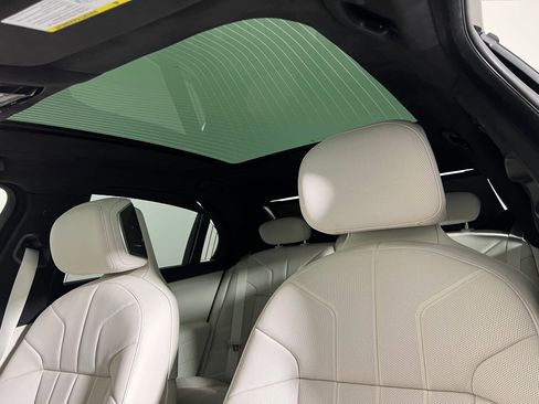 New 2026 BMW 760i xDrive image 23