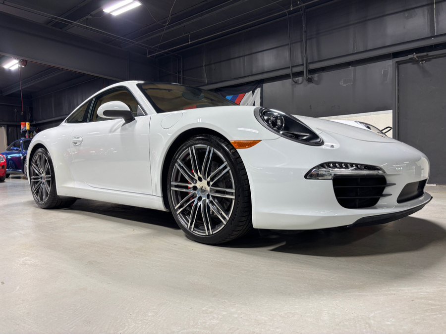 Used 2015 Porsche 911 Carrera S RWD image 4