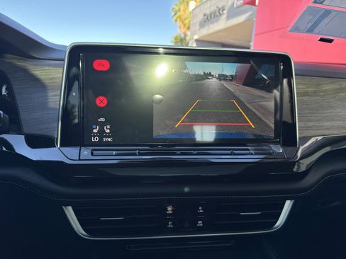 New 2026 Volkswagen Atlas SEL image 25