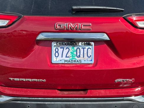 Used 2024 GMC Terrain AT4 w/ LPO, Floor Liner Package AWD/4WD image 48
