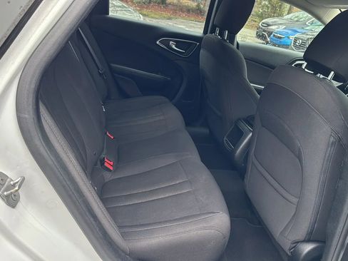 Used 2016 Chrysler 200 Limited w/ Anniversary Edition image 13