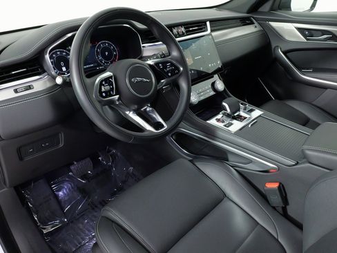 Used 2025 Jaguar F-PACE R-Dynamic S image 34