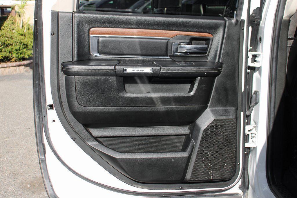 Used 2018 RAM 3500 Laramie AWD/4WD image 34