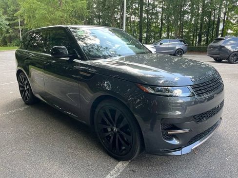Used 2025 Land Rover Range Rover Sport Dynamic SE AWD/4WD image 2