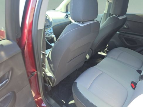 Used 2016 Chevrolet Trax LT FWD image 22
