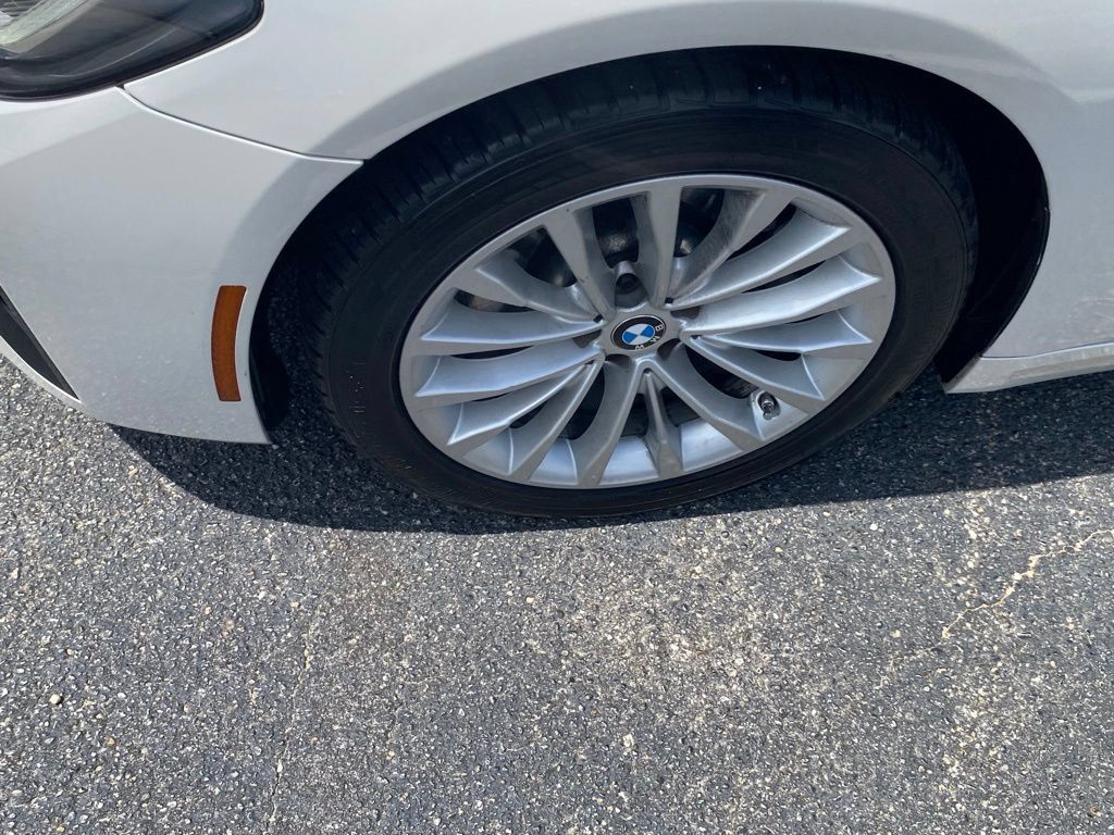 Used 2021 BMW 530i w/ Convenience Package RWD image 17