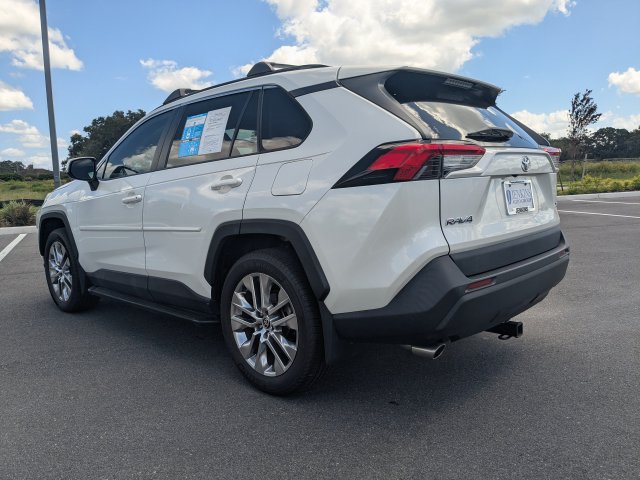 Used 2021 Toyota RAV4 XLE Premium FWD image 7