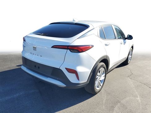 Used 2025 Buick Envista Preferred image 4