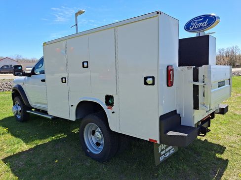 New 2024 RAM 5500 Tradesman AWD/4WD image 4