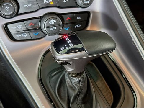 Used 2022 Dodge Challenger R/T image 16