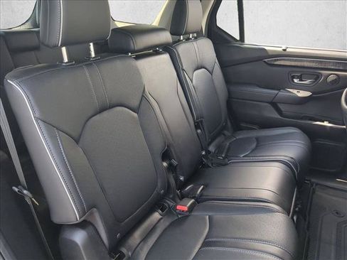 Used 2023 Honda Pilot Elite image 23