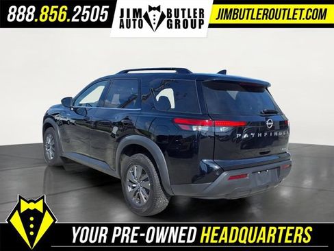 Used 2024 Nissan Pathfinder SV AWD/4WD image 2
