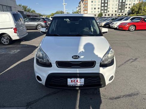Used 2013 Kia Soul image 3