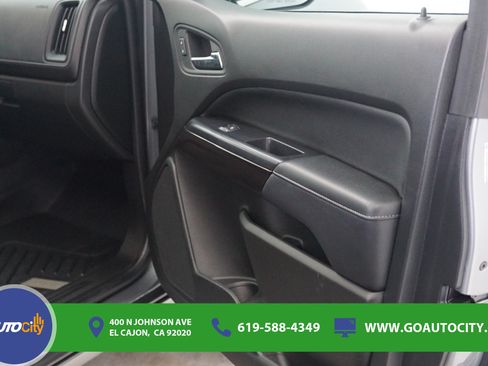 Used 2020 GMC Canyon SLE w/ Elevation Edition RWD image 16