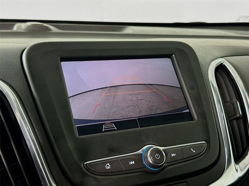 Used 2023 Chevrolet Equinox LT image 14