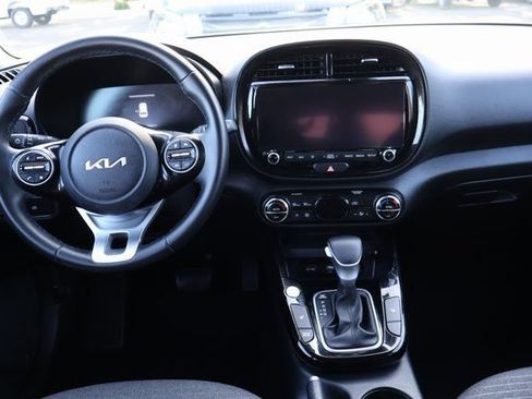Used 2023 Kia Soul EX FWD image 10