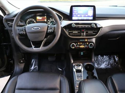 Used 2022 Ford Escape SEL image 12