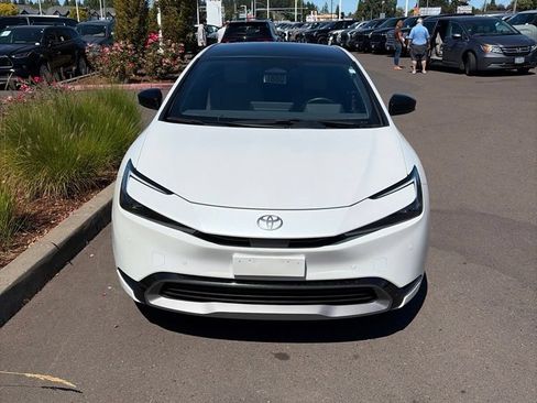 Used 2024 Toyota Prius XLE AWD/4WD image 2