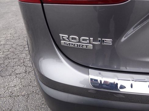 Used 2017 Nissan Rogue Sport SV w/ SV Premium Package AWD/4WD image 4