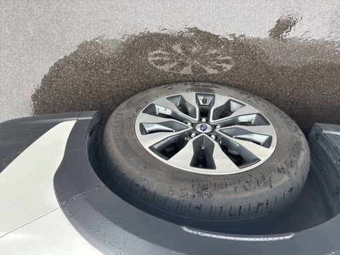 Used 2023 Subaru Outback Limited image 9