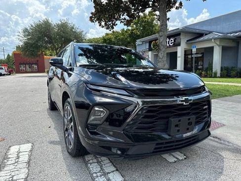 Used 2025 Chevrolet Blazer RS FWD image 2