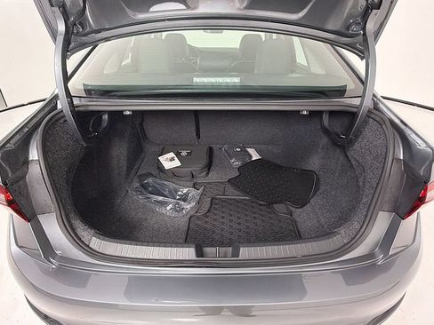 Used 2023 Volkswagen Jetta SE FWD image 24