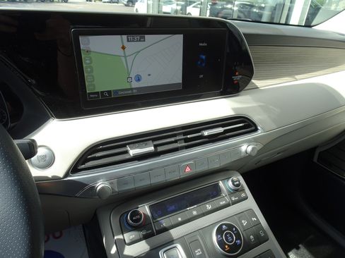 Used 2021 Hyundai Palisade Calligraphy image 22