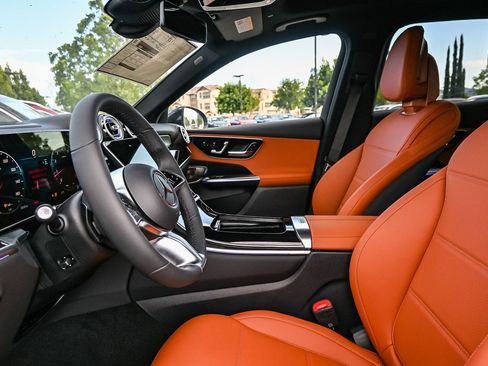 New 2026 Mercedes-Benz GLC 300 image 14