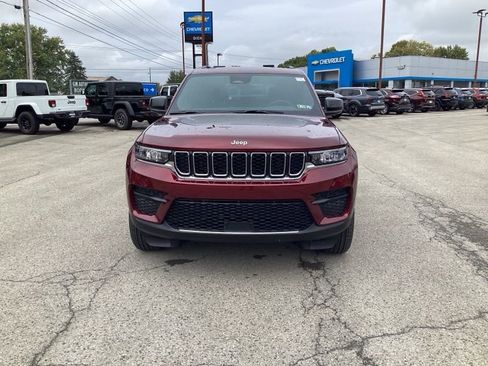 New 2025 Jeep Grand Cherokee Laredo w/ Luxury Tech Group I image 2