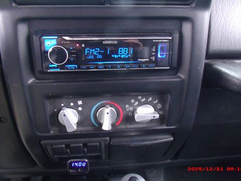 Used 2001 Jeep Wrangler Sport image 33