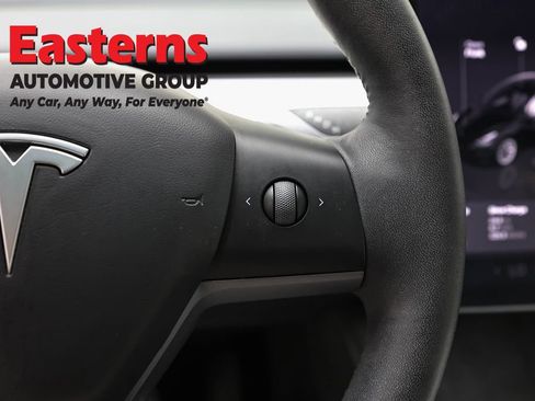 Used 2023 Tesla Model 3 Standard Range image 16