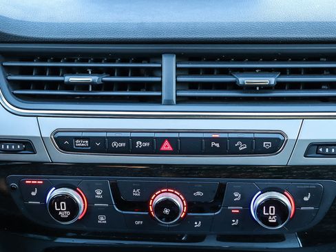 Used 2019 Audi Q7 2.0T Premium image 17