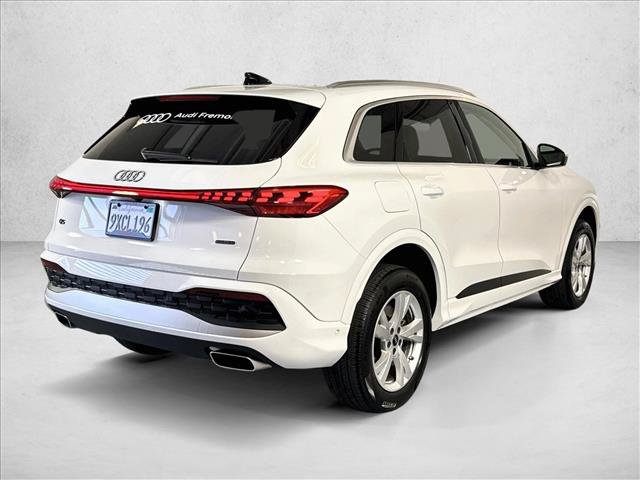Used 2025 Audi Q5 Premium AWD/4WD image 5