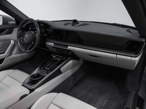 Certified 2024 Porsche 911 Carrera 4S AWD/4WD image 32