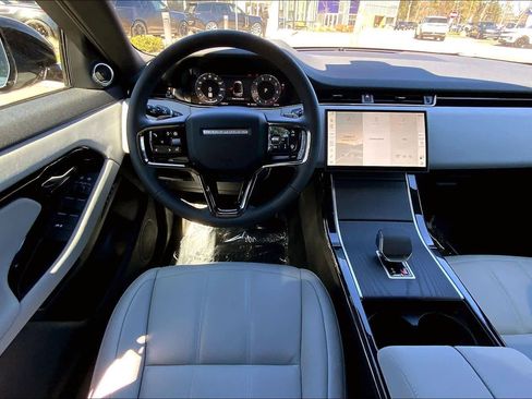 Used 2026 Land Rover Range Rover Evoque S image 5