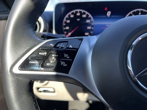 Used 2023 Mercedes-Benz C 300 C 300 image 19