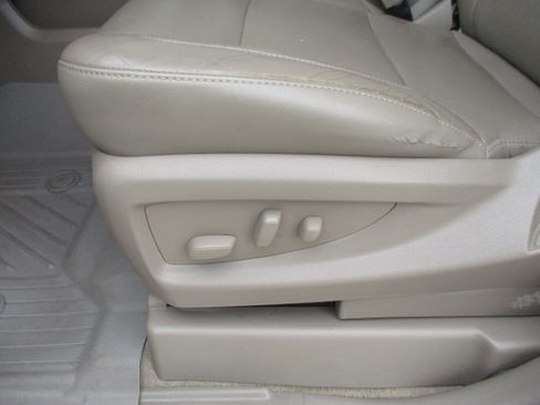 Used 2018 GMC Yukon XL SLT RWD image 14