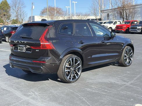Certified 2023 Volvo XC60 B5 Ultimate w/ Climate Package image 7