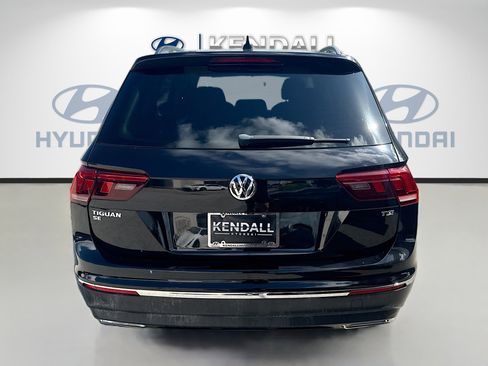 Used 2018 Volkswagen Tiguan SE FWD image 5