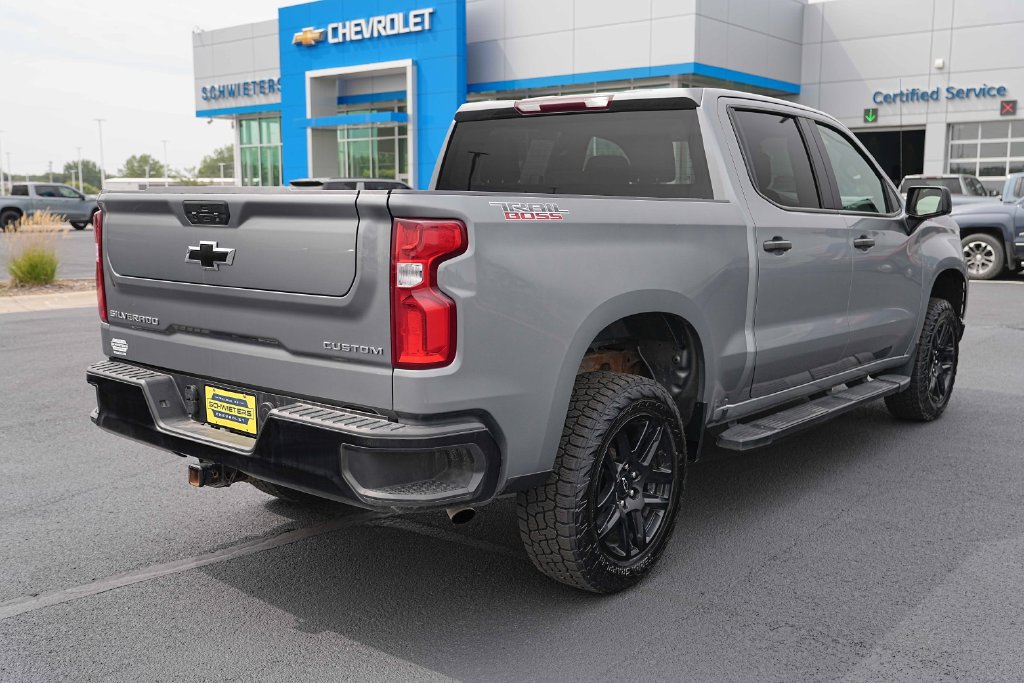 Used 2022 Chevrolet Silverado 1500 Custom Trail Boss w/ Safety Confidence Package AWD/4WD image 7