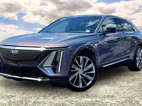 Certified 2024 Cadillac Lyriq Luxury w/ Nappa Leather Package RWD image 3
