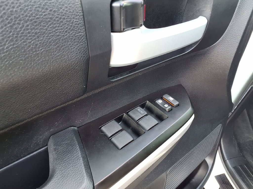 Used 2020 Toyota Tundra SR5 w/ SR5 Convenience Package RWD image 24