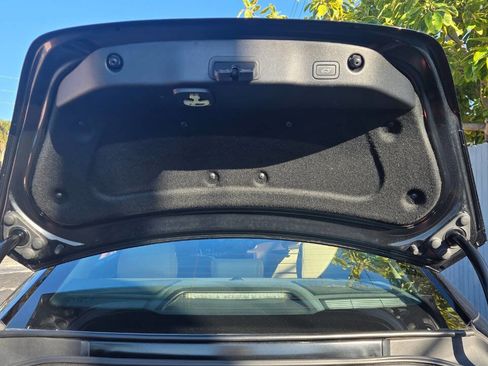 Used 2013 Jaguar XJ L Portfolio image 26