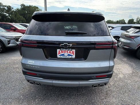 New 2026 Chevrolet Traverse LT w/ Driver Confidence Package FWD image 9