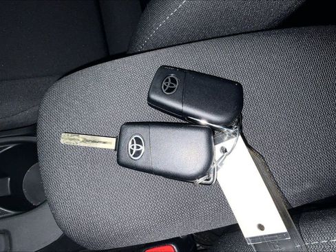 Used 2025 Toyota Corolla LE image 14