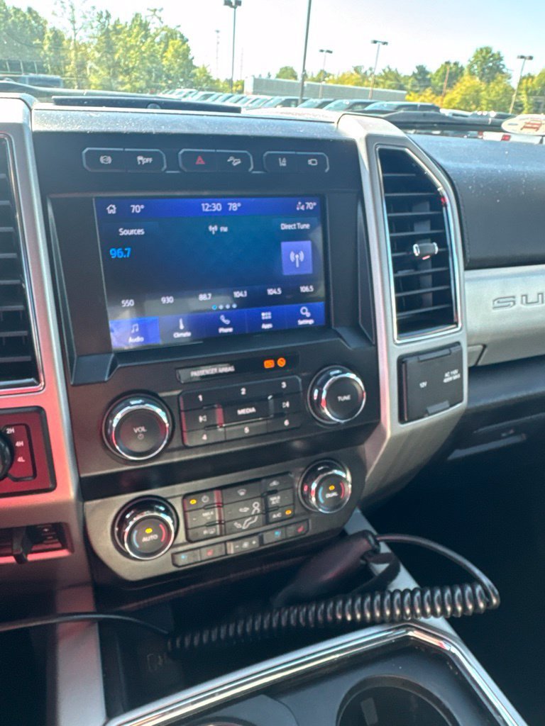 Used 2020 Ford F350 Lariat w/ Lariat Value Package AWD/4WD image 7